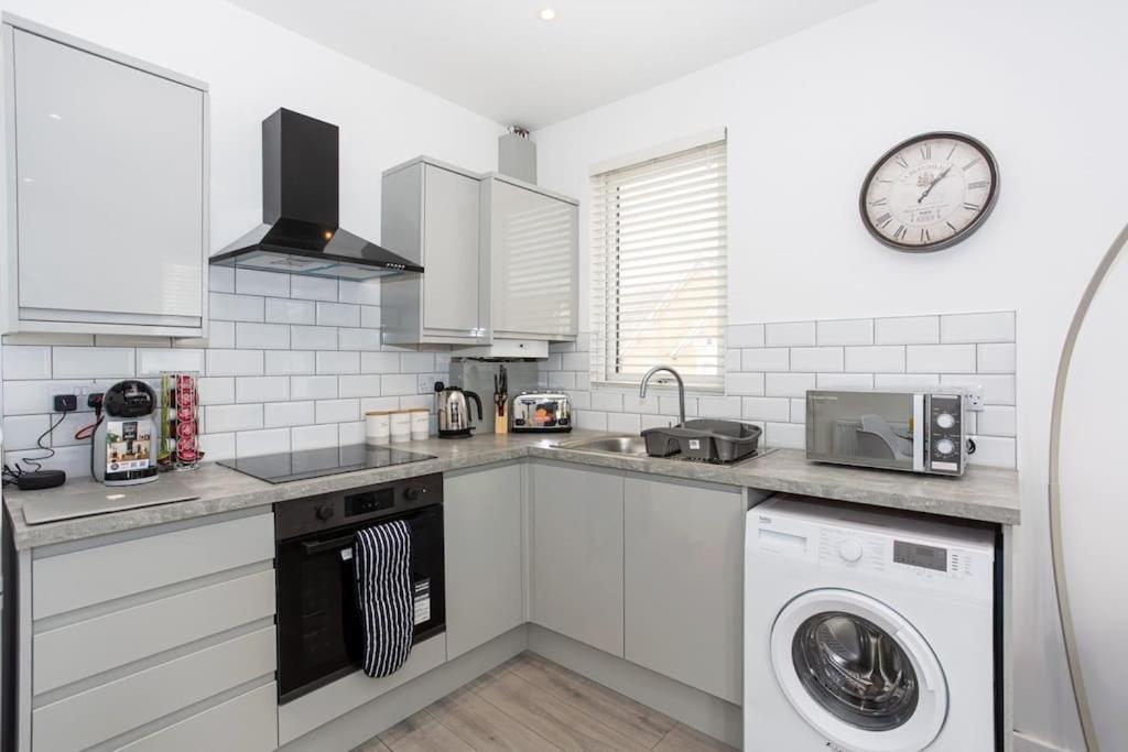 2 Bed Apartment Near The Beach Southend-on-Sea Kültér fotó